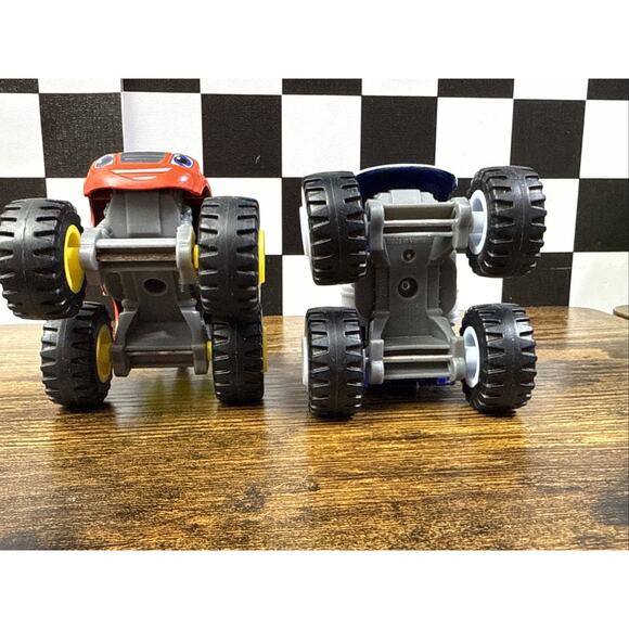 Blaze and the Monster Machines Blazing Speed Blaze & Crusher Diecast Truck - Picture 8 of 8